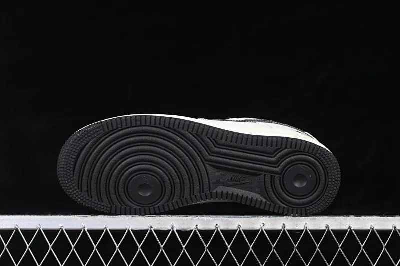 All categories Nk Air Force 1 Air Force series Nk Air Force 1 Low Air Force low-top Nike Air Force 1'07 Low Stussy co-branded classic white and black Air Force 1 low-top casual sneakers DD1982-329